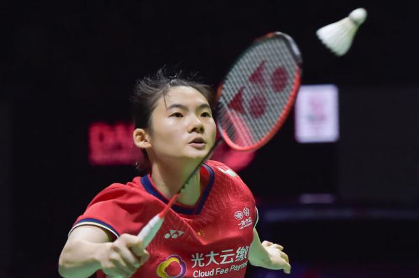 队在整个女 队在整个女