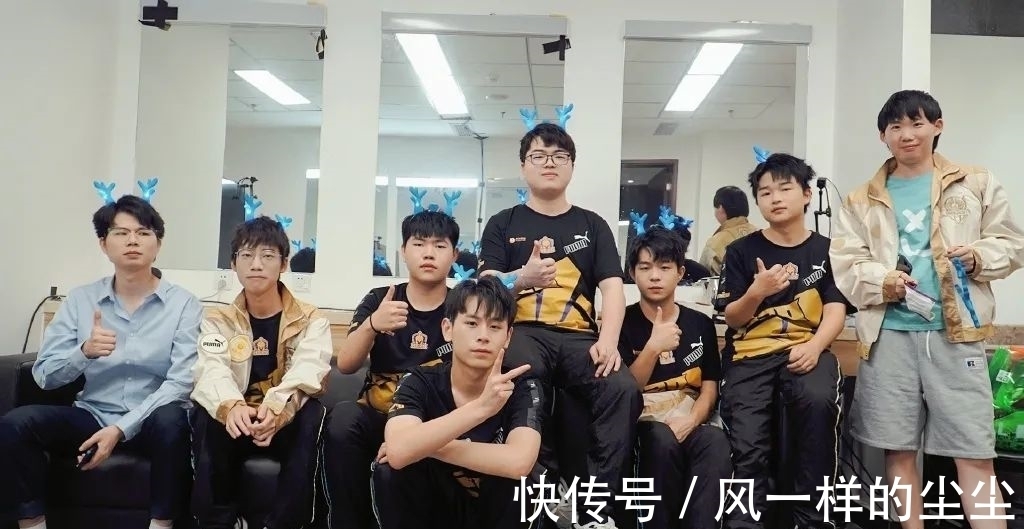 他不止一次 他不止一次