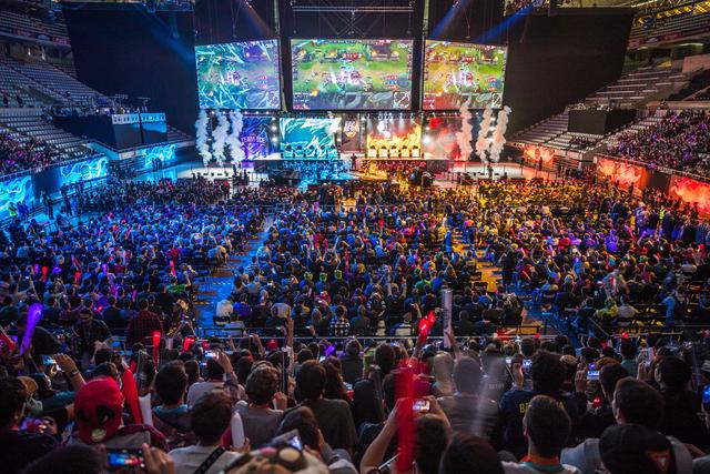 曾因数据起 曾因数据起